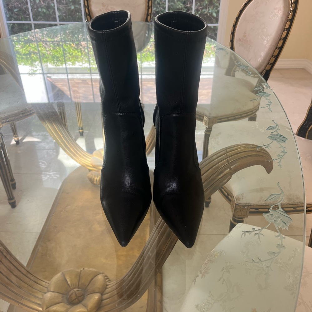 Stuart Weitzman Power booties size 8